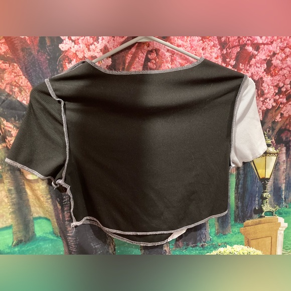 5 Super Cute Crop Tops (Check The Pictures) - Picture 5 of 11